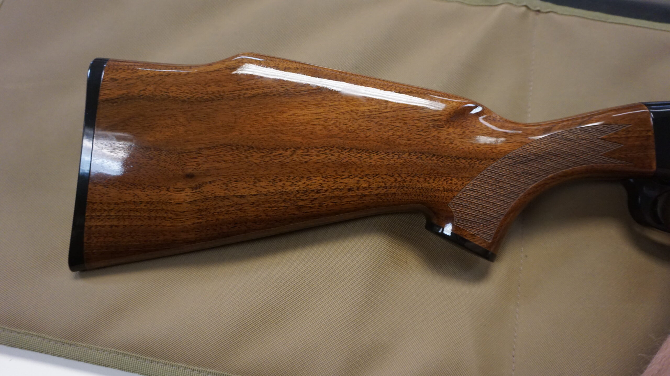 Remington 572 Fieldmaster .22 LR pump-action rifle 22" barrel with sharp checkering and original box