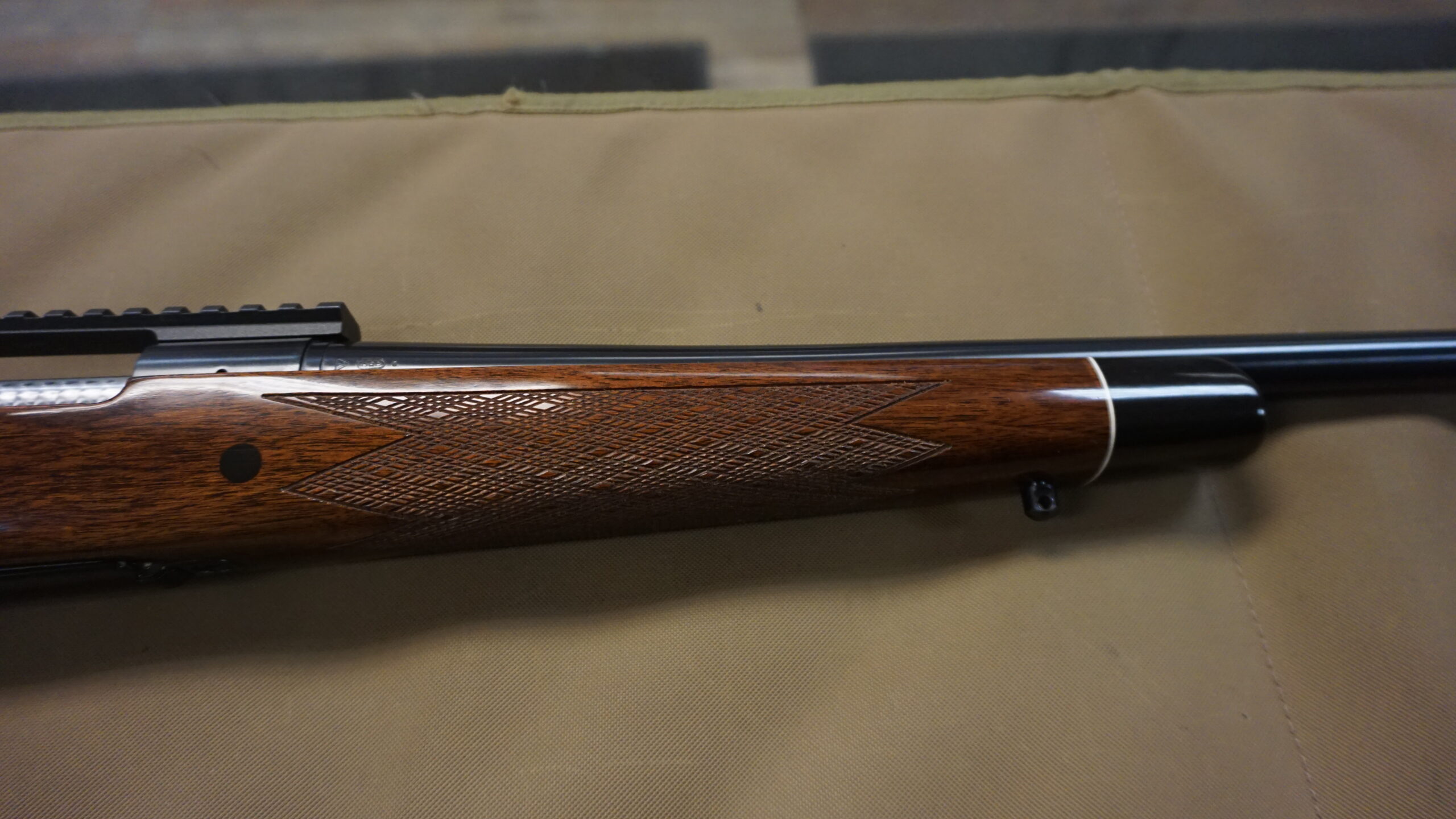 Remington Model 700 BDL 7mm Remington Magnum Rifle - Image 4