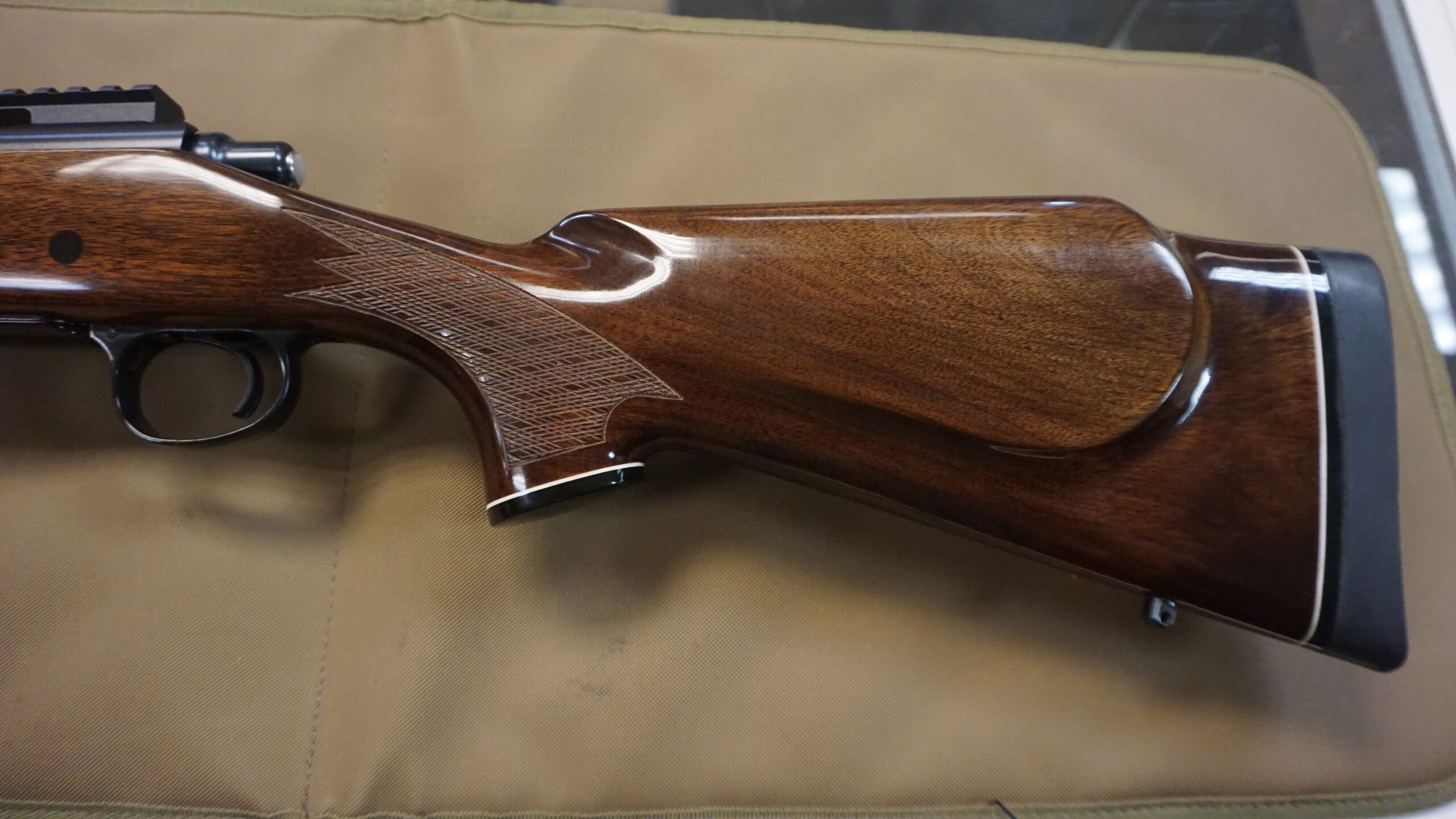 Remington Model 700 BDL 7mm Remington Magnum Rifle - Image 6