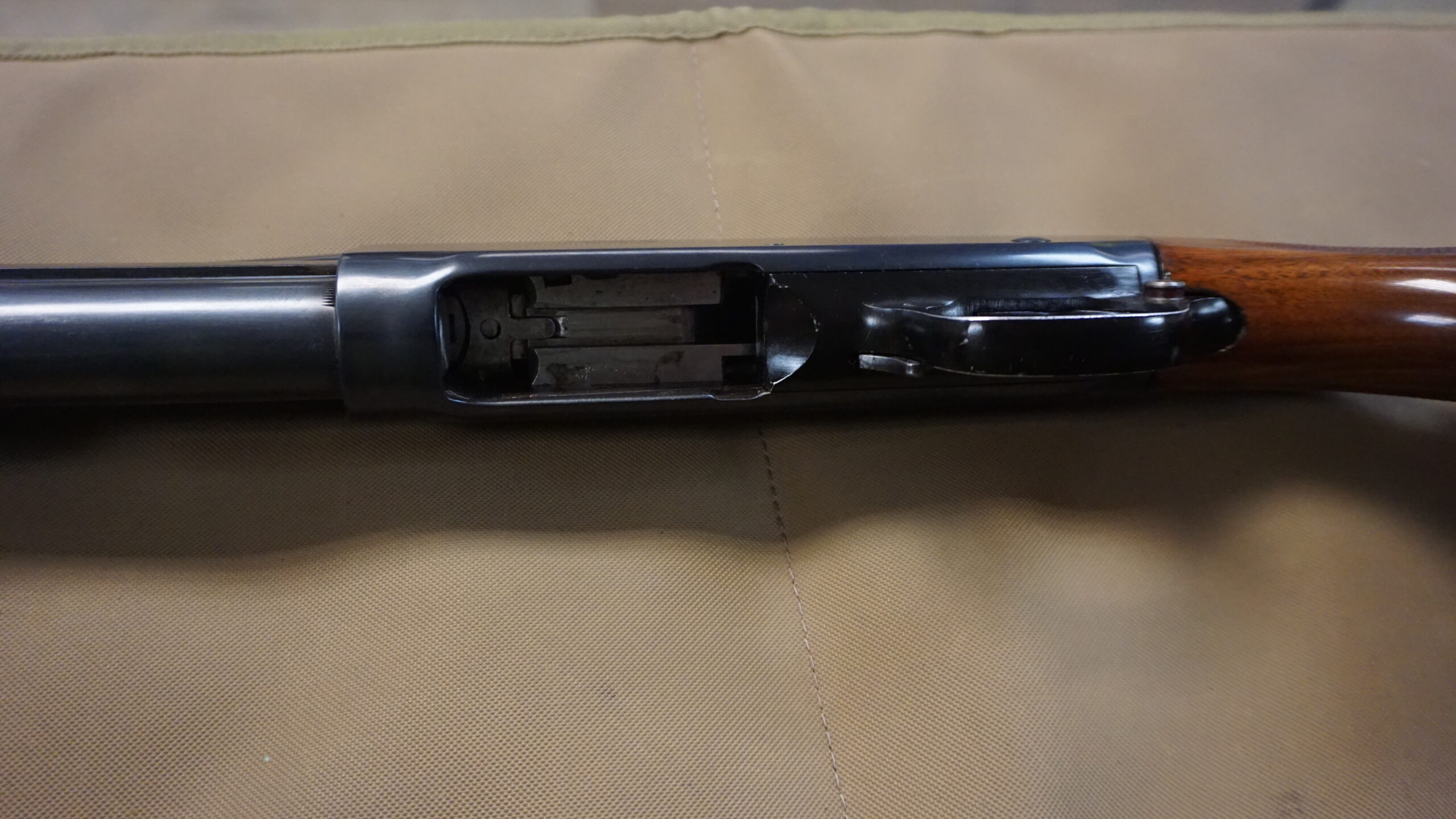 Remington Model 31 12 Gauge Pump Shotgun - Image 10