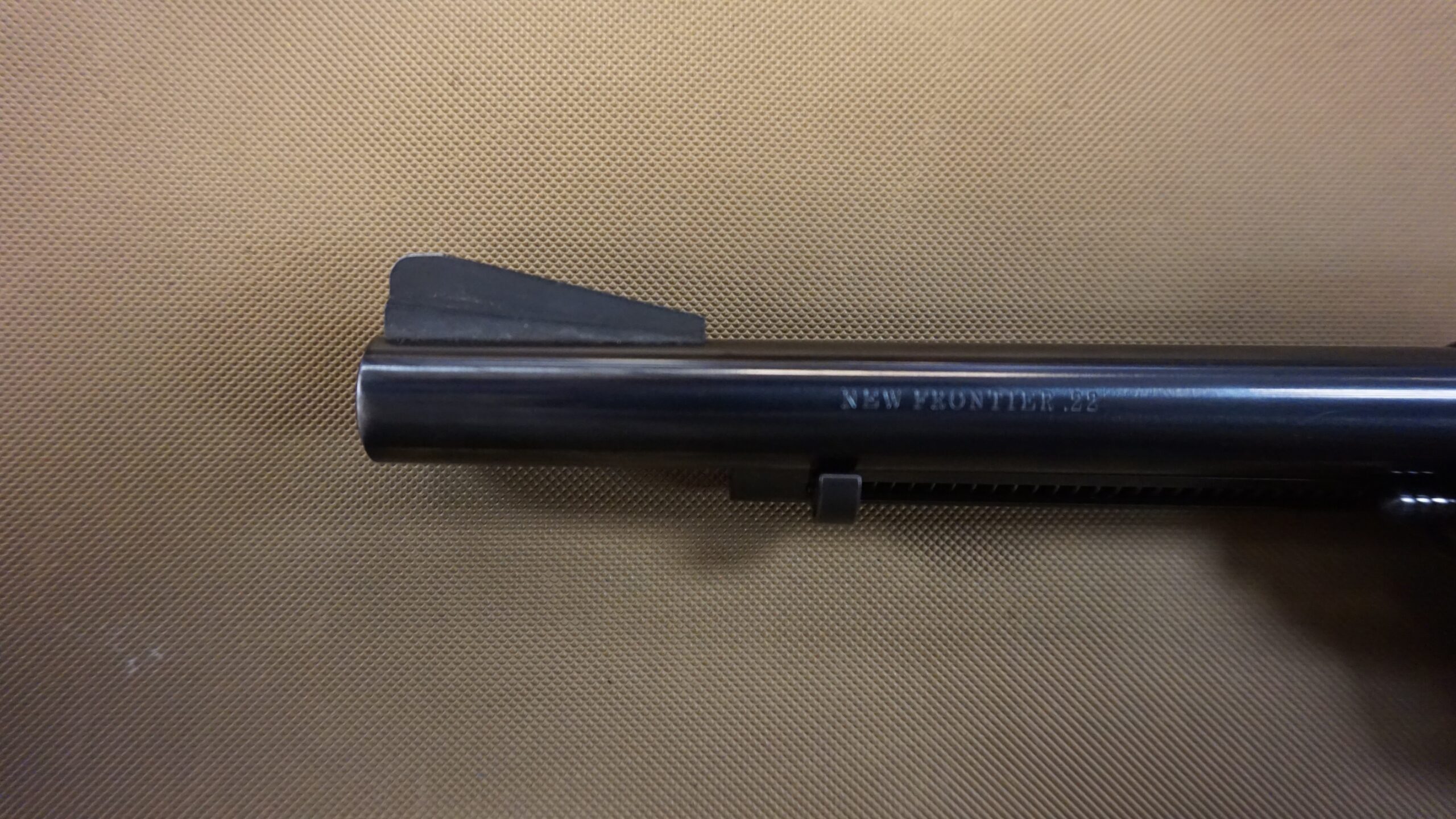 Colt New Frontier .22 LR / .22 Mag Revolver - Image 4