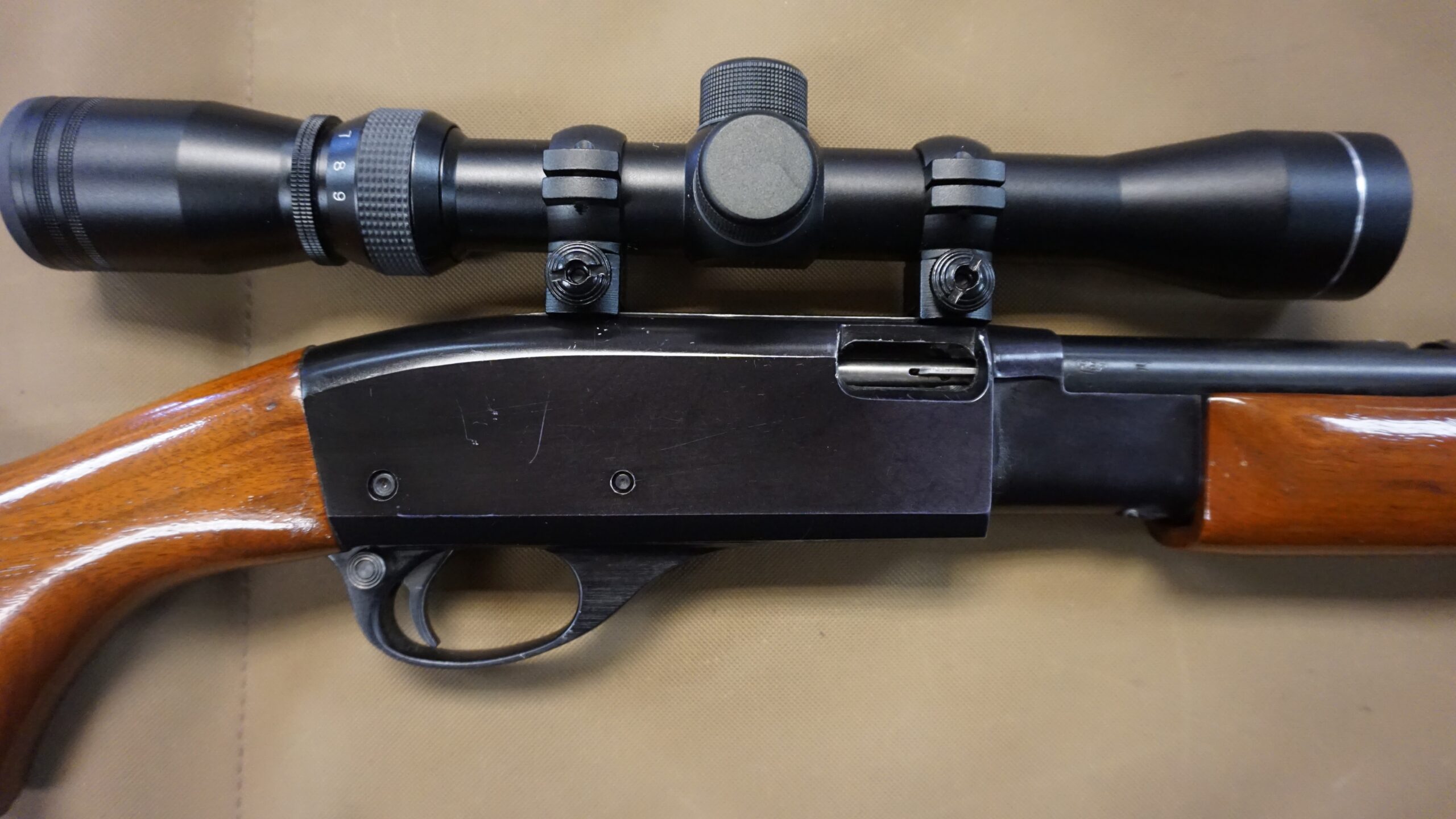 Remington 572 .22 LR Pump-Action Rifle - Image 2