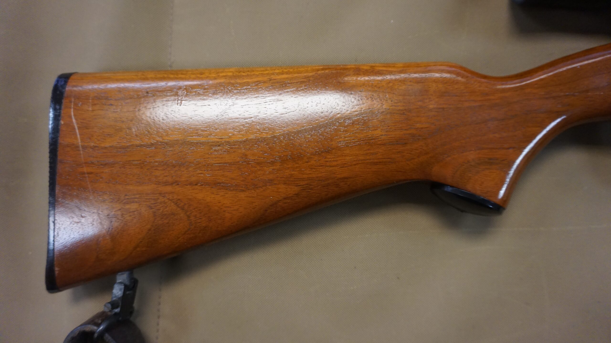 Remington 572 .22 LR Pump-Action Rifle - Image 3