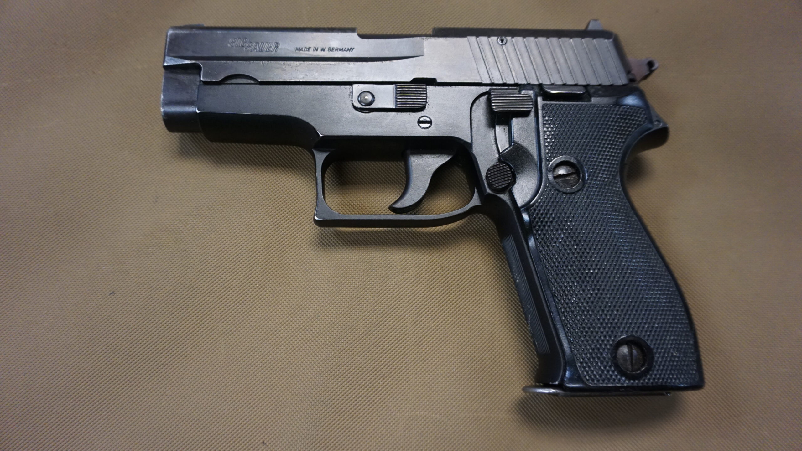 SIG Sauer P6 Semi-Automatic Pistol – 9mm - Image 2