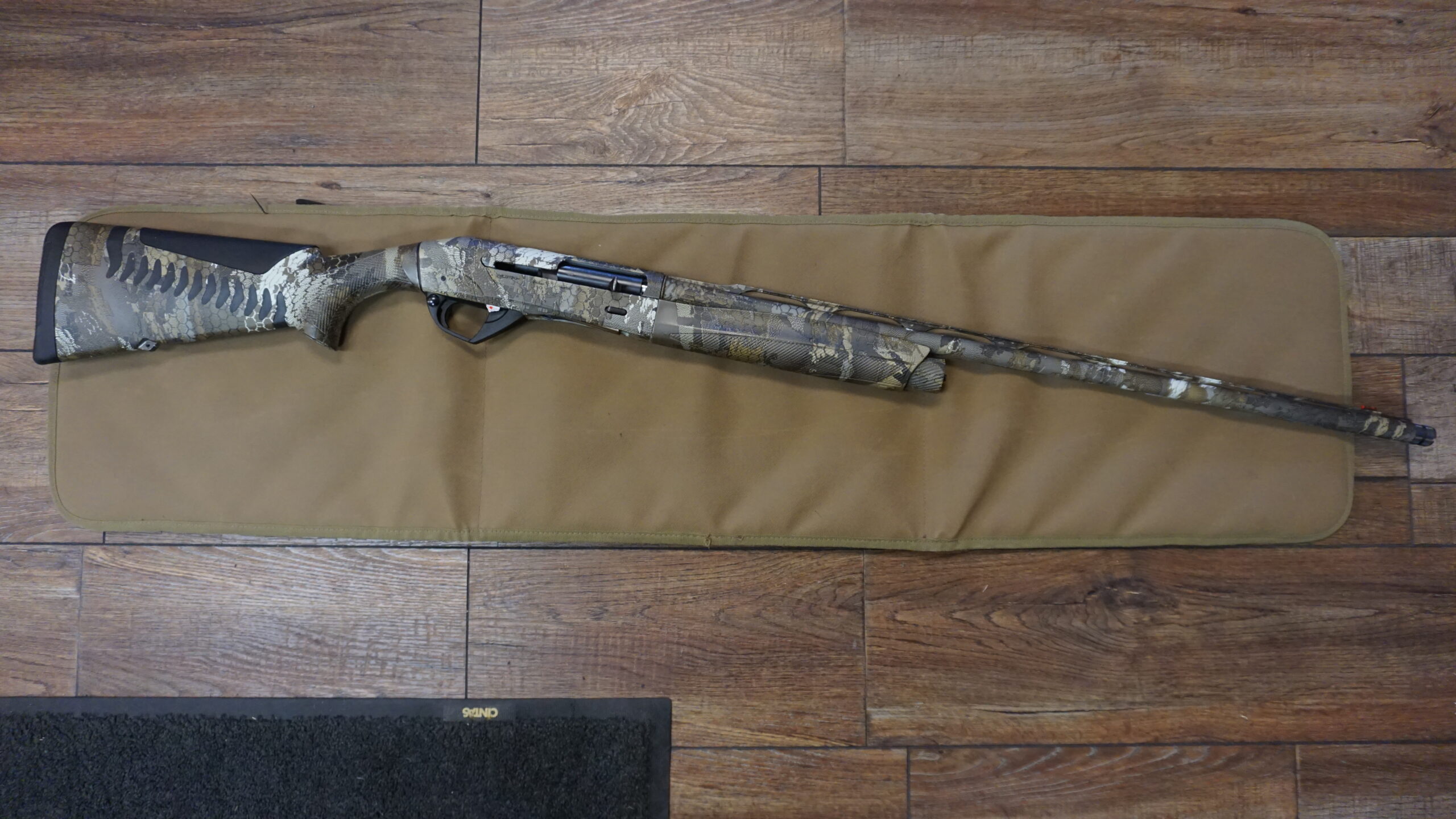 Benelli SBE3 used semi auto shotgun 20 gauge