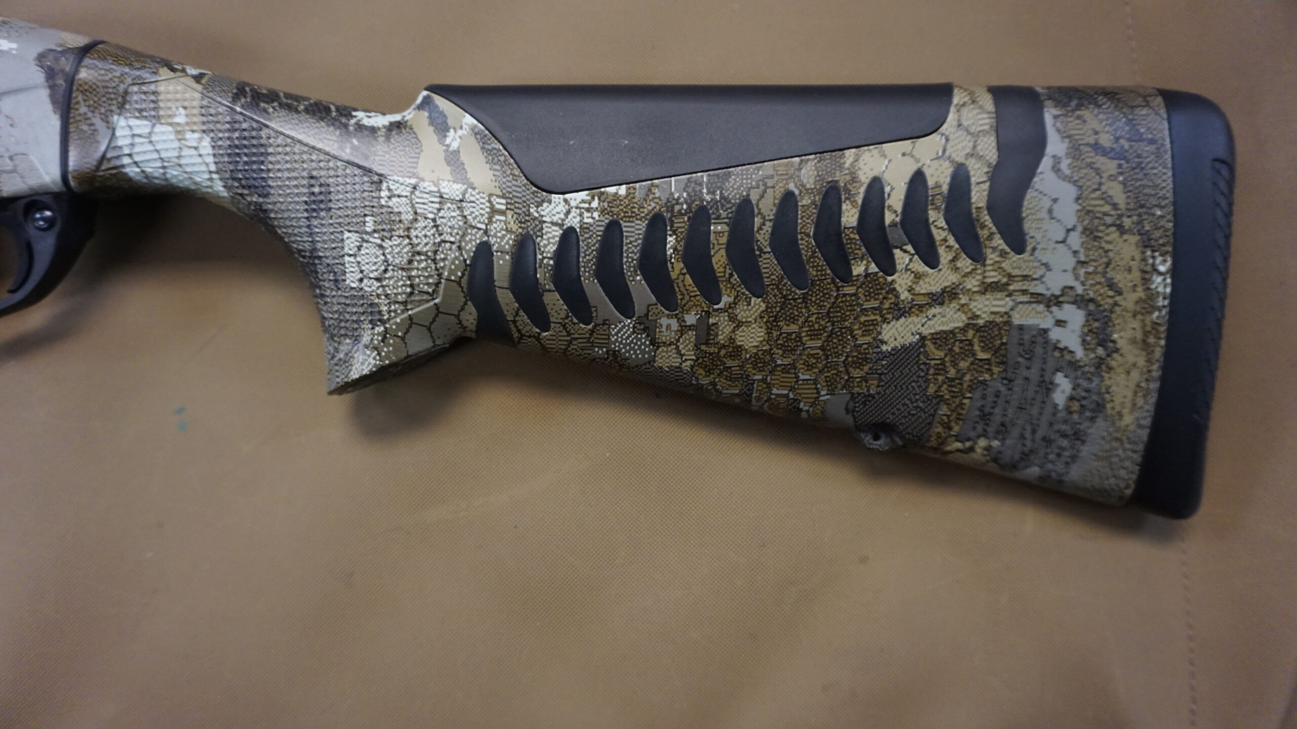 Benelli SBE3 Optifade Timber Semi-Auto Shotgun – 20 Gauge - Image 6