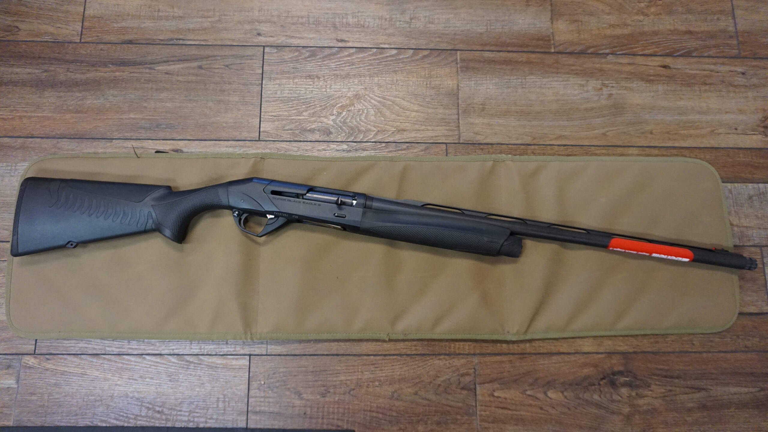 Benelli SBE 3 Semi Auto 12 gauge shotgun