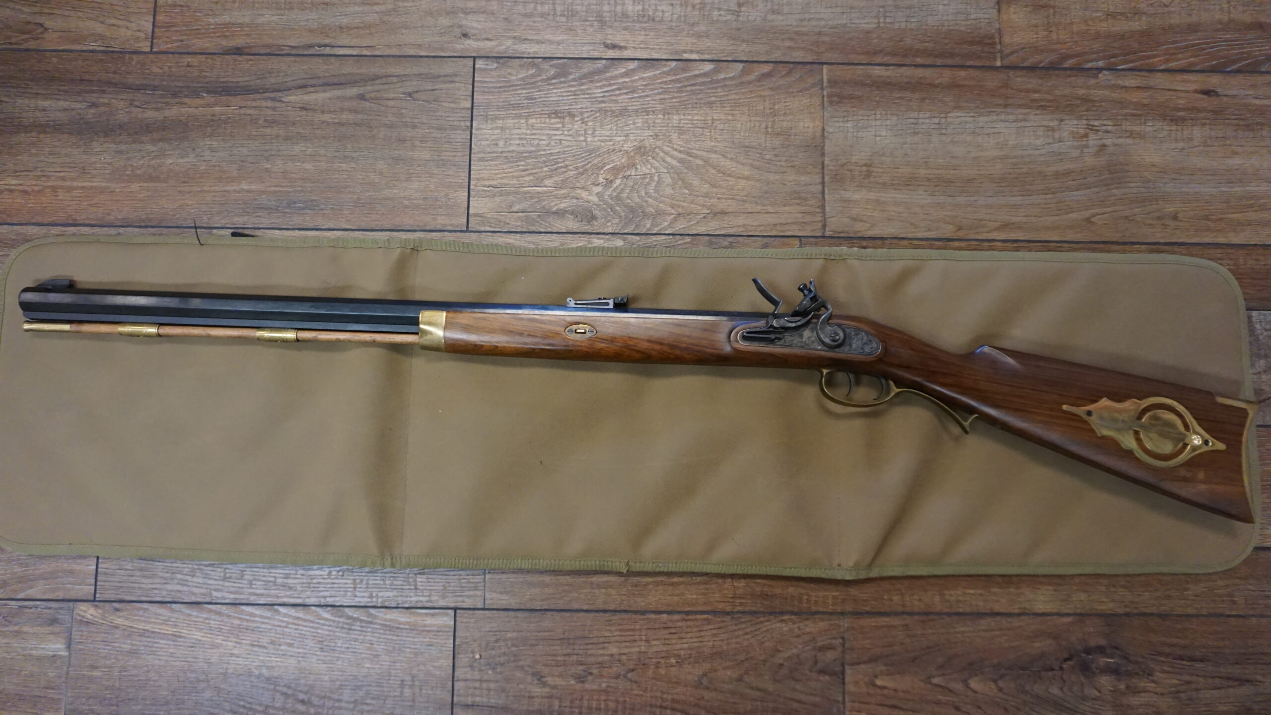 Hawken InvestArms flintlock left handed