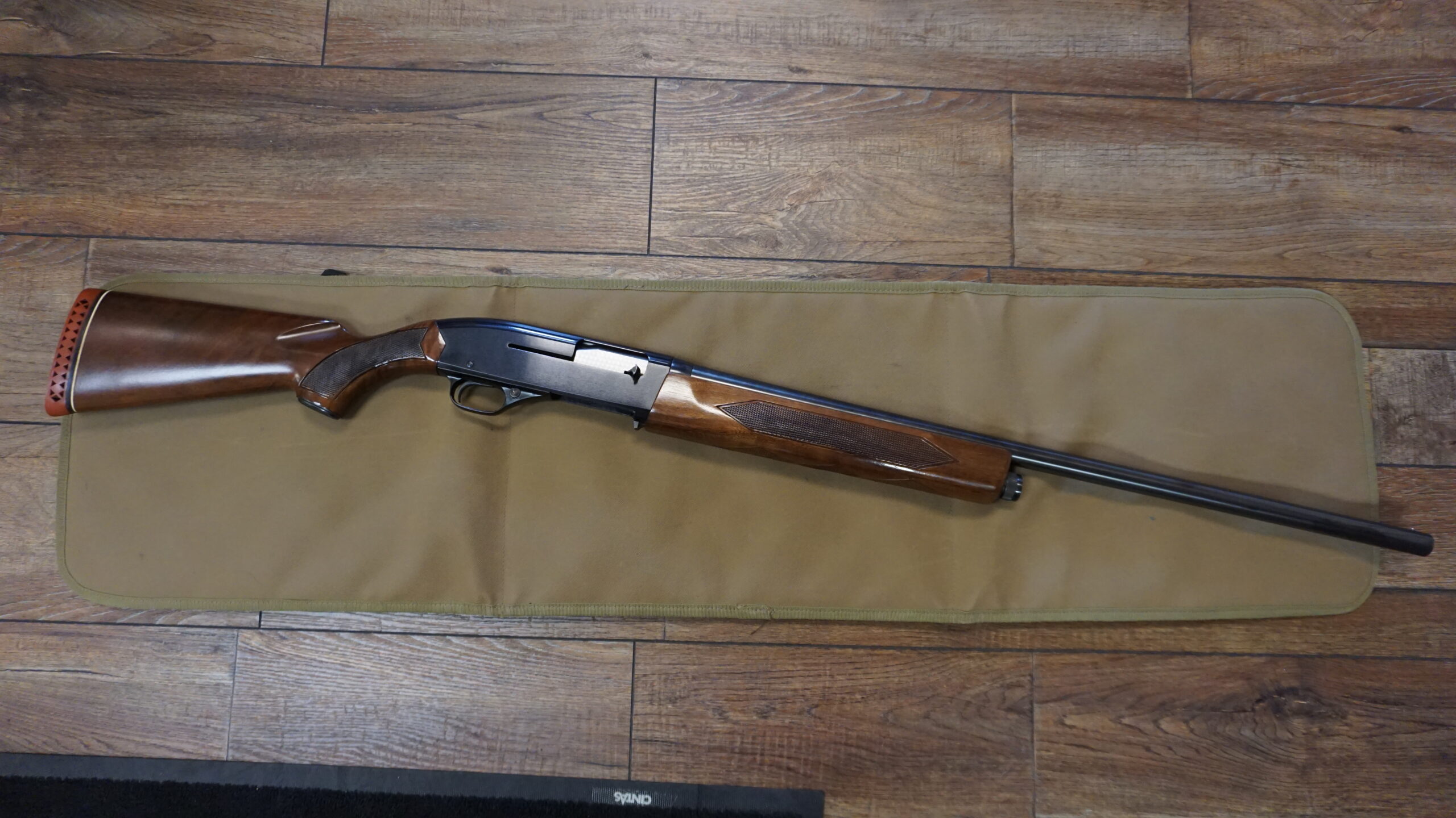 Winchester 1400 MKII Semi Auto shotgun 12 gauge