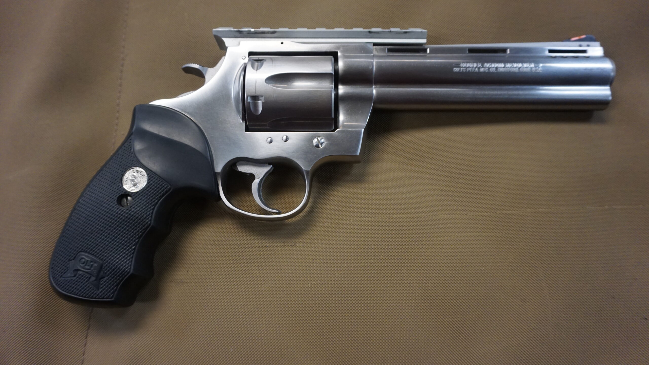 Colt Anaconda 44 Mag 6" Barrel - Image 1