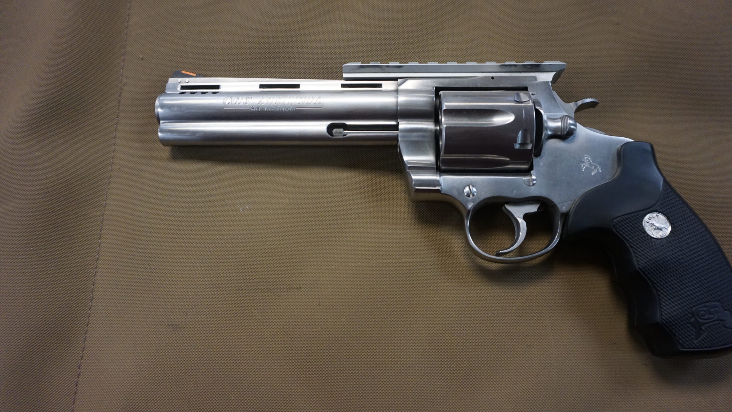 Colt Anaconda 44 Mag 6" Barrel - Image 2